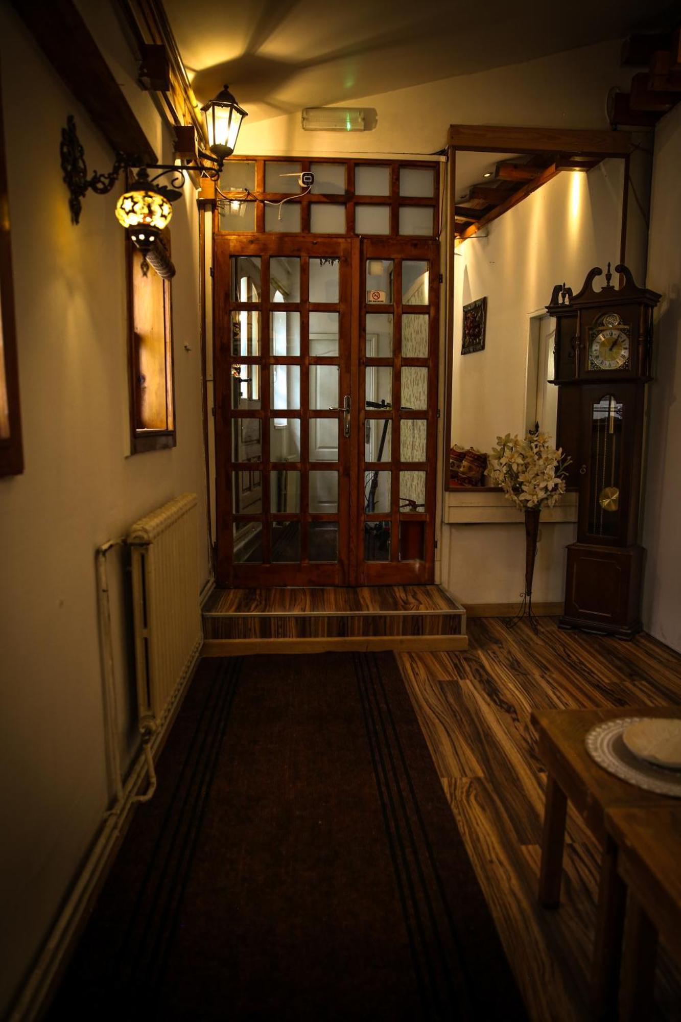 Guesthouse Nia Deluxe Sarajevo Exterior foto